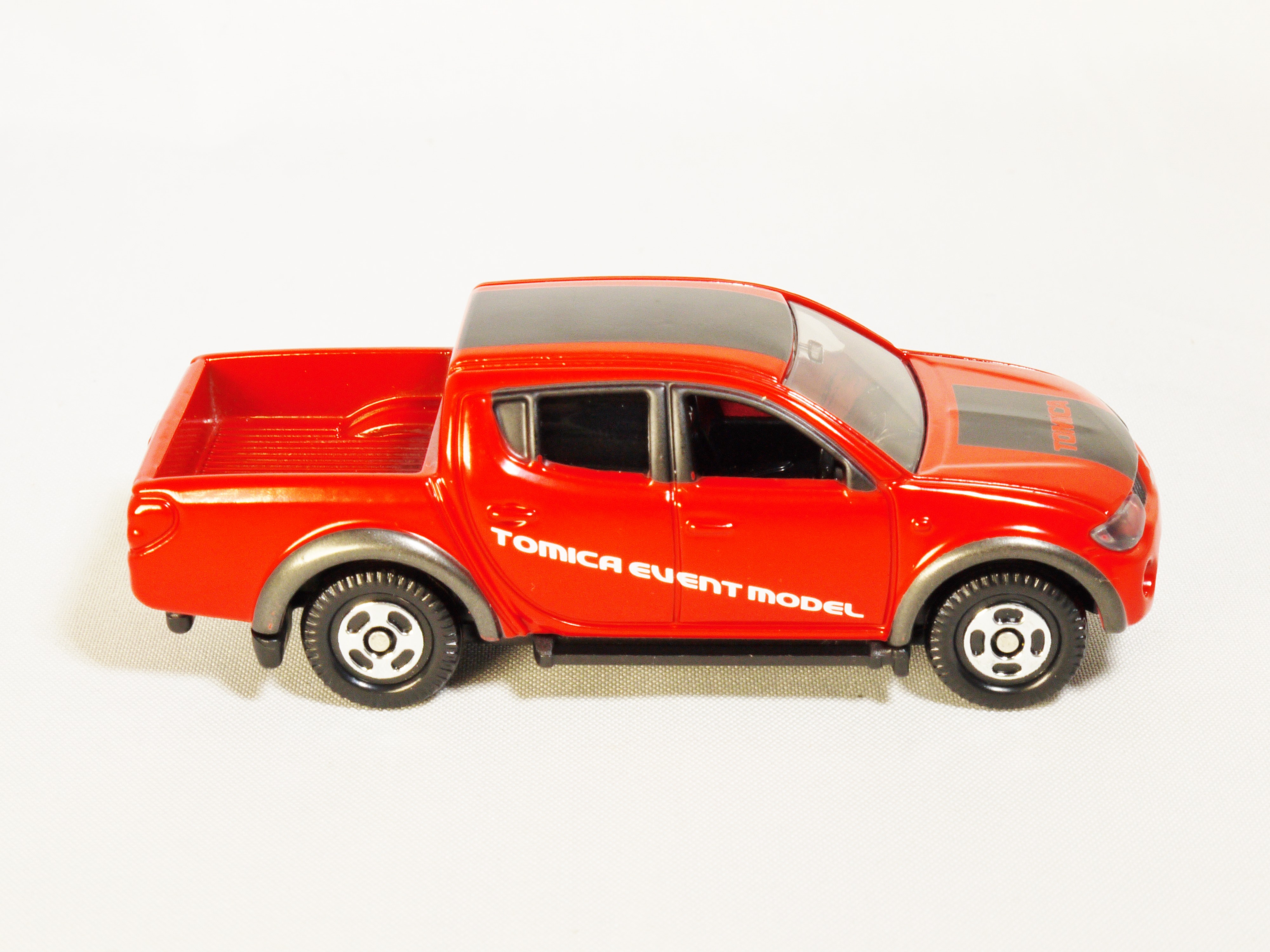 TOMICA Lottery 22 FireFighter Collection Mitsubishi Triton 1//66 TOMY NEW 109